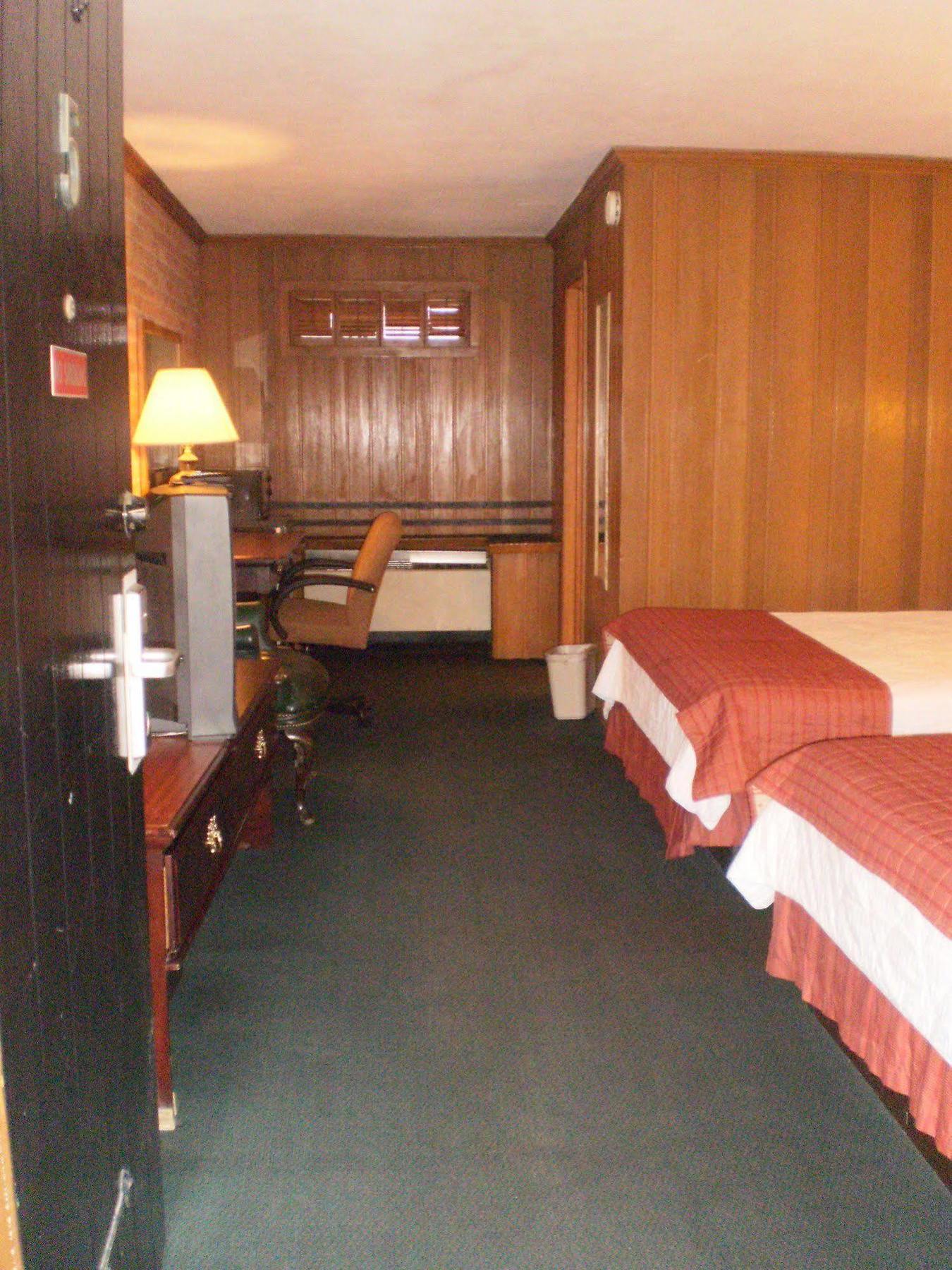 The Lincoln Lodge Urbana Champaign Bagian luar foto