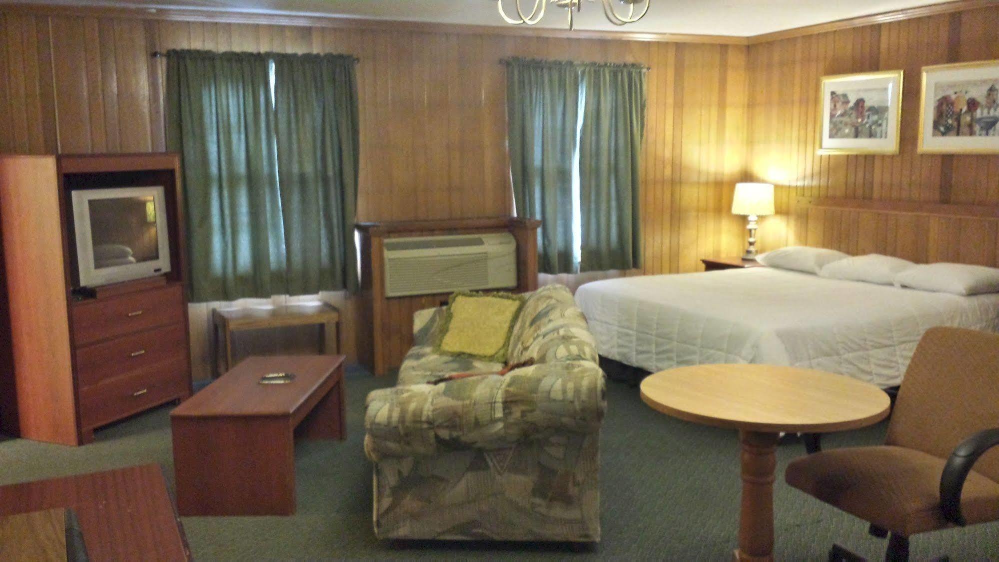 The Lincoln Lodge Urbana Champaign Bagian luar foto