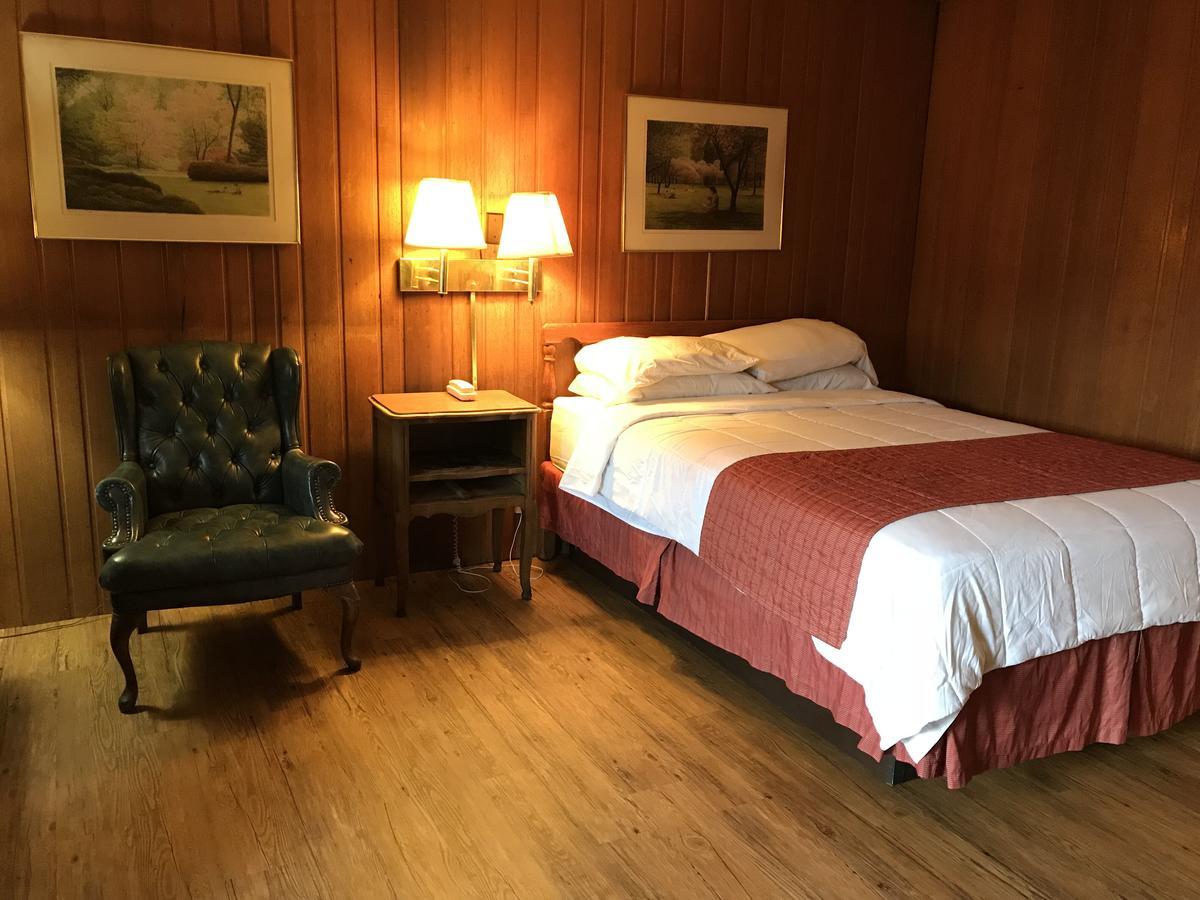 The Lincoln Lodge Urbana Champaign Bagian luar foto