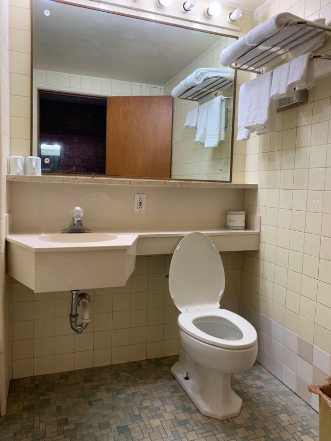 The Lincoln Lodge Urbana Champaign Bagian luar foto