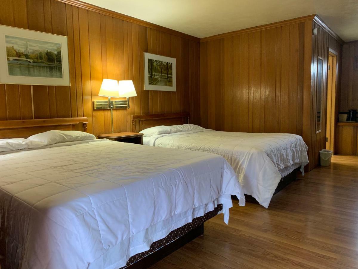 The Lincoln Lodge Urbana Champaign Bagian luar foto