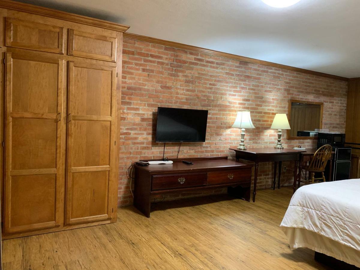 The Lincoln Lodge Urbana Champaign Bagian luar foto