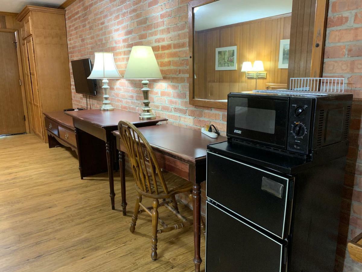 The Lincoln Lodge Urbana Champaign Bagian luar foto