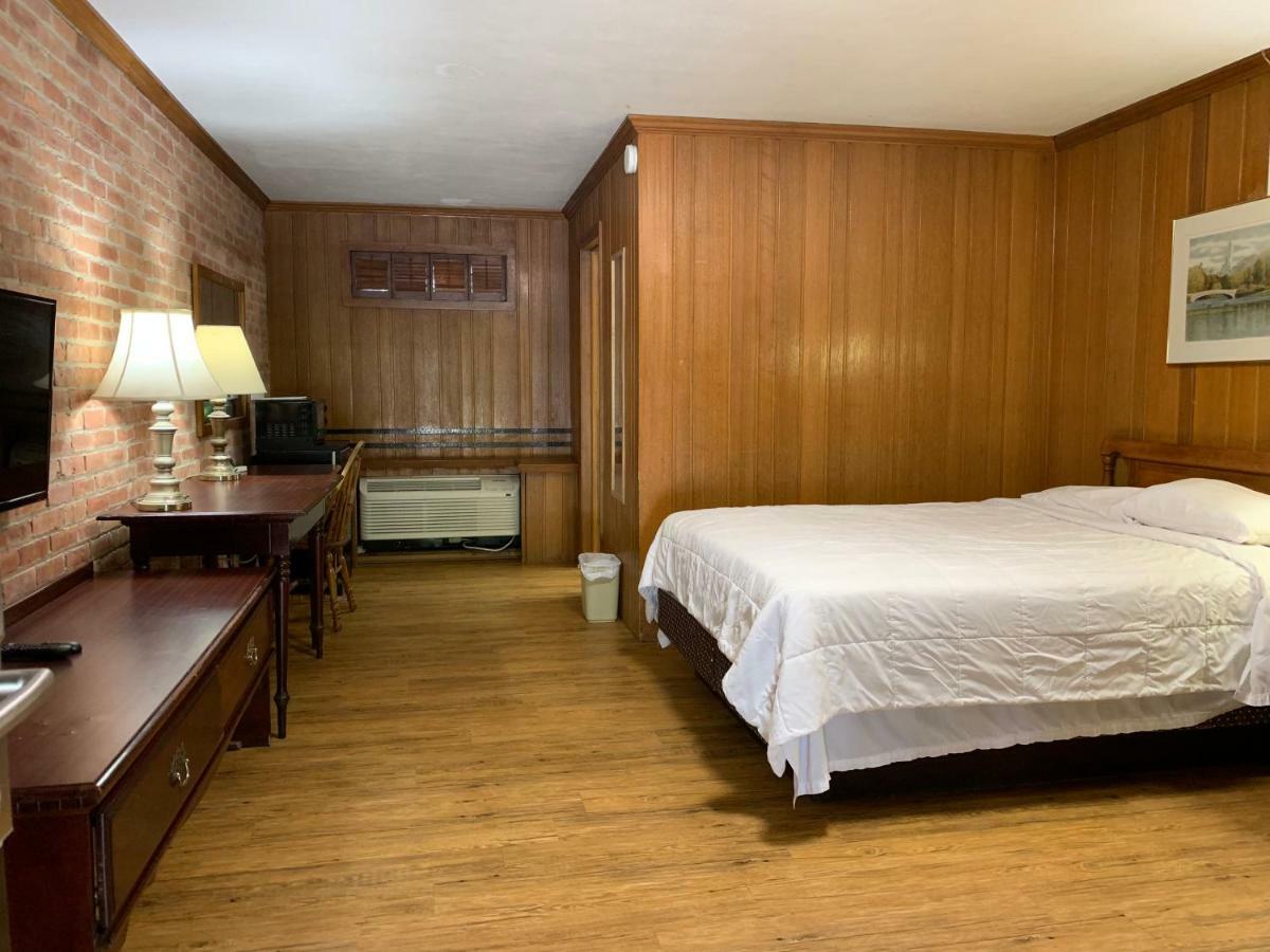 The Lincoln Lodge Urbana Champaign Bagian luar foto